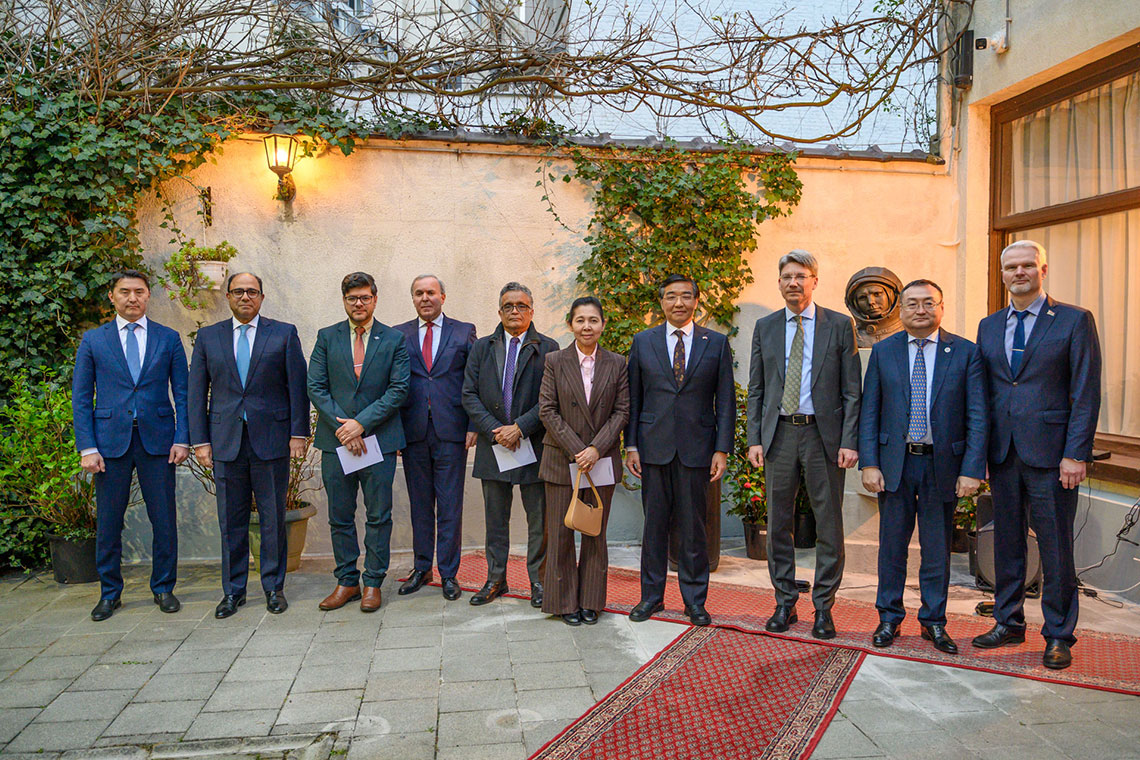 Открытие бюста Ю. А. Гагарина в Брюсселе Открытие бюста Ю. А. Гагарина в Брюсселе