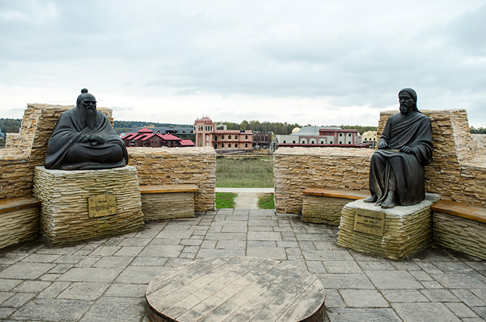 Monument to Four Sages of the Eastern Hemisphere in «ETNOMIR»